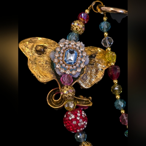 Rhinestone Elephant Beaded Bag Charm – Colorful Glam Accessory - Picture 3 of 3